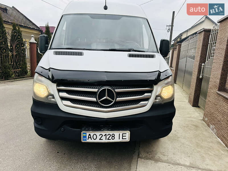 Грузовой фургон Mercedes-Benz Sprinter 2017 в Тячеве