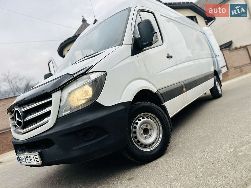 Грузовой фургон Mercedes-Benz Sprinter 2017 в Тячеве