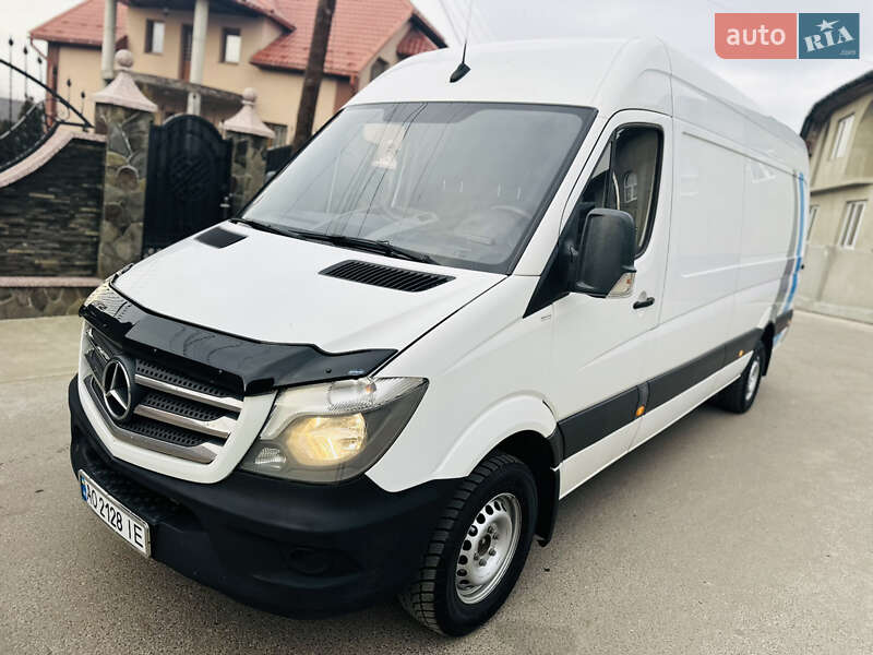 Грузовой фургон Mercedes-Benz Sprinter 2017 в Тячеве