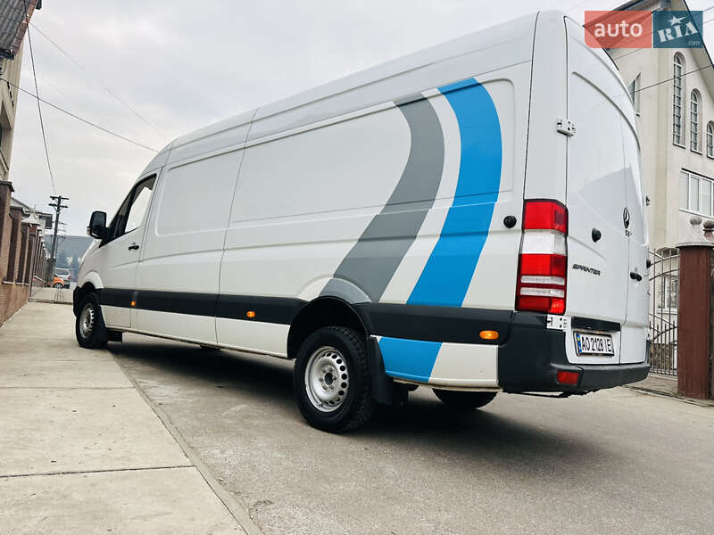 Грузовой фургон Mercedes-Benz Sprinter 2017 в Тячеве