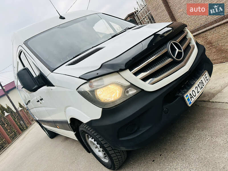 Грузовой фургон Mercedes-Benz Sprinter 2017 в Тячеве