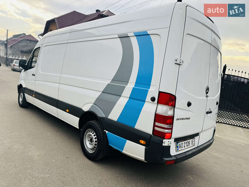 Грузовой фургон Mercedes-Benz Sprinter 2017 в Тячеве