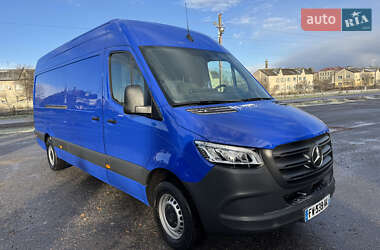 Грузовой фургон Mercedes-Benz Sprinter 2021 в 