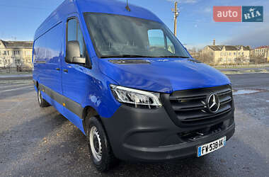 Грузовой фургон Mercedes-Benz Sprinter 2021 в 