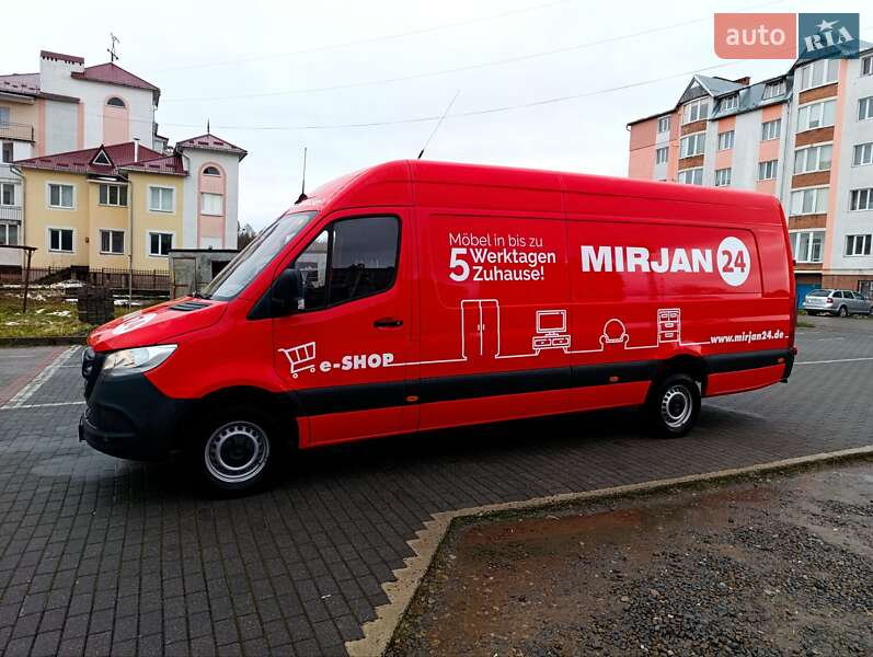 Грузовой фургон Mercedes-Benz Sprinter 2021 в 