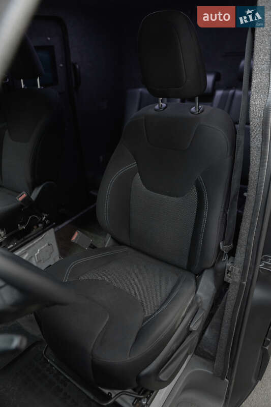 Другие грузовики Mercedes-Benz Sprinter 2012 в Киеве