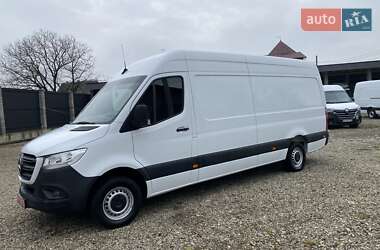 Грузовой фургон Mercedes-Benz Sprinter 2019 в 