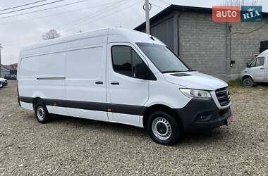 Грузовой фургон Mercedes-Benz Sprinter 2019 в 
