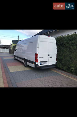 Грузовой фургон Mercedes-Benz Sprinter 2020 в 