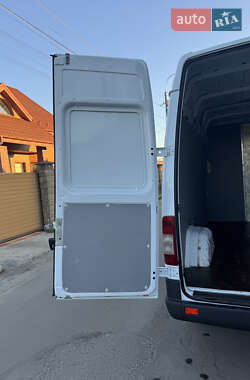 Грузовой фургон Mercedes-Benz Sprinter 2006 в 