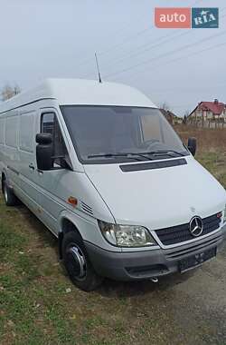 Грузовой фургон Mercedes-Benz Sprinter 2004 в 