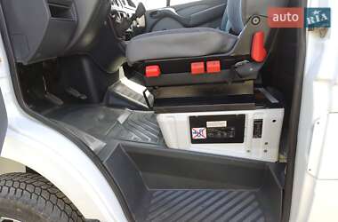 Вантажний фургон Mercedes-Benz Sprinter 2003 в 