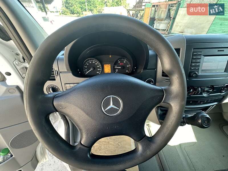 Грузовой фургон Mercedes-Benz Sprinter 2015 в Стрые