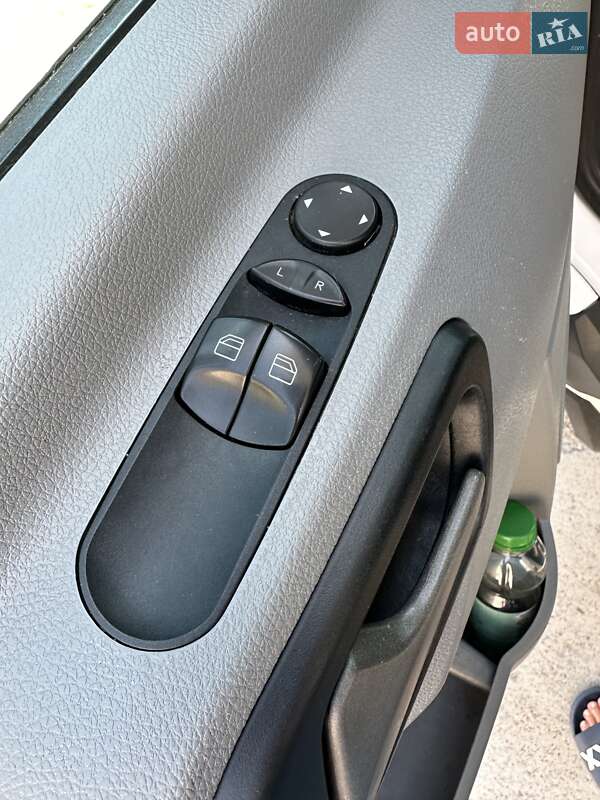 Грузовой фургон Mercedes-Benz Sprinter 2015 в Стрые