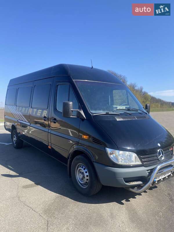 Грузовой фургон Mercedes-Benz Sprinter 2004 в 