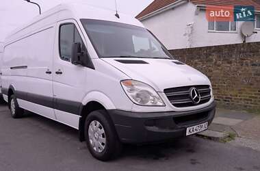Грузовой фургон Mercedes-Benz Sprinter 2011 в 