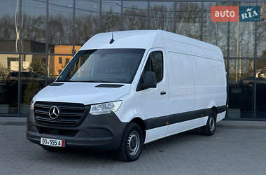 Грузовой фургон Mercedes-Benz Sprinter 2021 в 