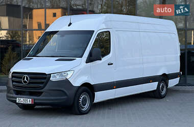 Грузовой фургон Mercedes-Benz Sprinter 2021 в 