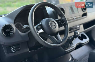 Грузовой фургон Mercedes-Benz Sprinter 2021 в 