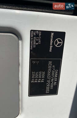 Грузовой фургон Mercedes-Benz Sprinter 2016 в 