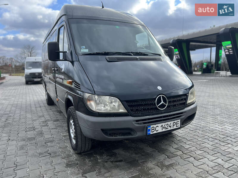 Грузовой фургон Mercedes-Benz Sprinter 2003 в Стрые