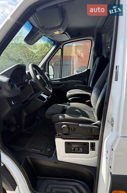Грузовой фургон Mercedes-Benz Sprinter 2020 в 