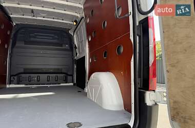 Грузовой фургон Mercedes-Benz Sprinter 2020 в 