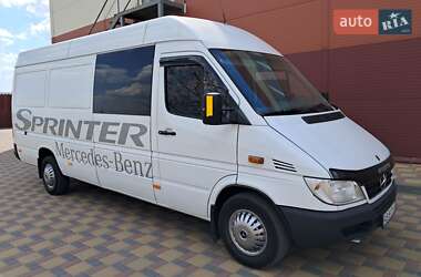 Грузовой фургон Mercedes-Benz Sprinter 2005 в 