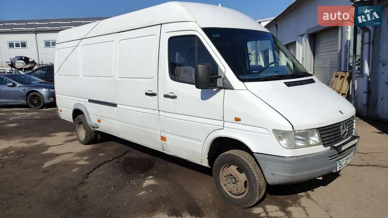 Грузовой фургон Mercedes-Benz Sprinter 1997 в Львове