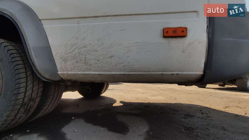 Грузовой фургон Mercedes-Benz Sprinter 1997 в Львове