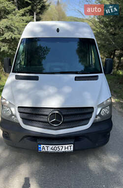 Грузовой фургон Mercedes-Benz Sprinter 2016 в 
