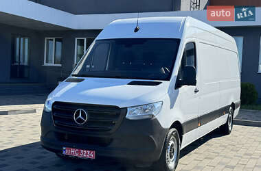 Вантажний фургон Mercedes-Benz Sprinter 2021 в 