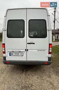 Грузовой фургон Mercedes-Benz Sprinter 2002 в 