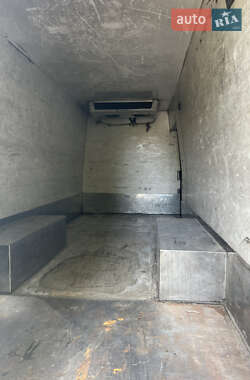 Грузовой фургон Mercedes-Benz Sprinter 2005 в 