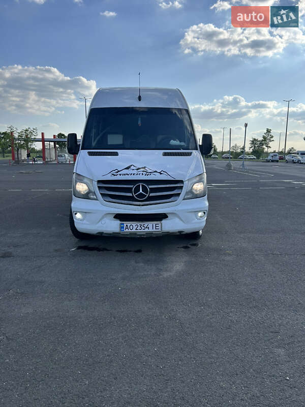 Mercedes-Benz Sprinter 2011