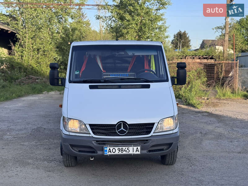 Эвакуатор Mercedes-Benz Sprinter 2006 в Хусте