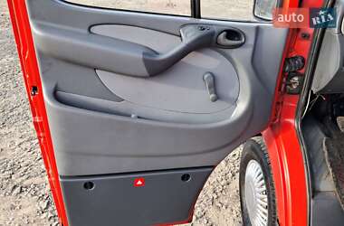 Микроавтобус Mercedes-Benz Sprinter 2005 в 