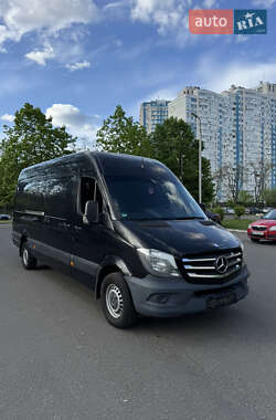 Грузовой фургон Mercedes-Benz Sprinter 2015 в 