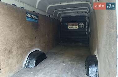 Грузовой фургон Mercedes-Benz Sprinter 2000 в 