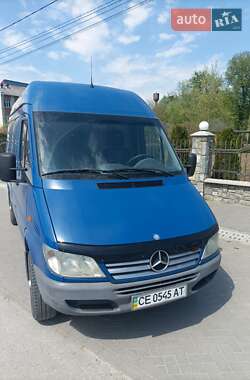 Вантажний фургон Mercedes-Benz Sprinter 2000 в Чернівцях