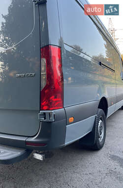 Вантажний фургон Mercedes-Benz Sprinter 2021 в 