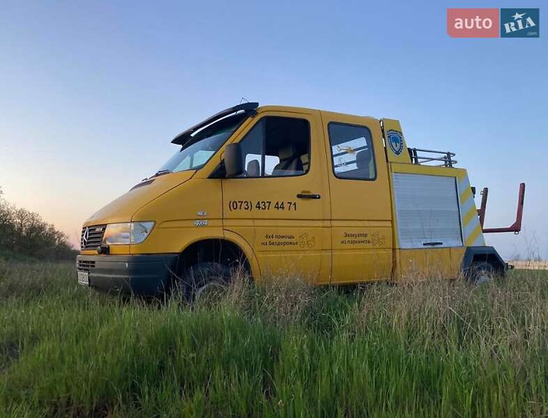 Евакуатор Mercedes-Benz Sprinter 1997 в Одесі