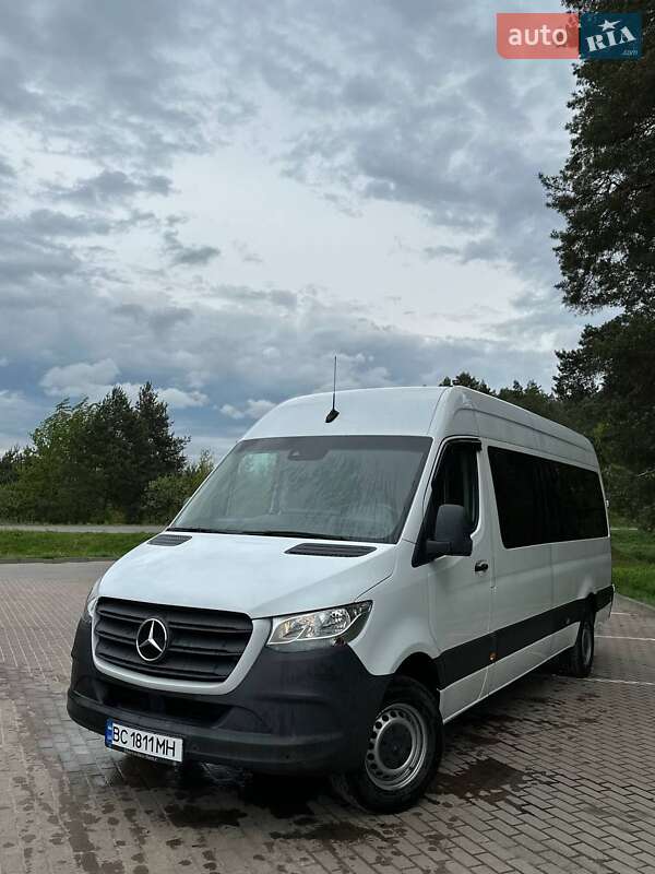 Вантажопасажирський фургон Mercedes-Benz Sprinter 2020 в 