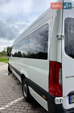 Вантажопасажирський фургон Mercedes-Benz Sprinter 2020 в 