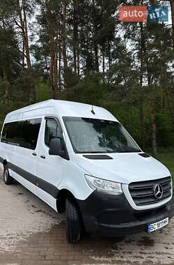 Вантажопасажирський фургон Mercedes-Benz Sprinter 2020 в 