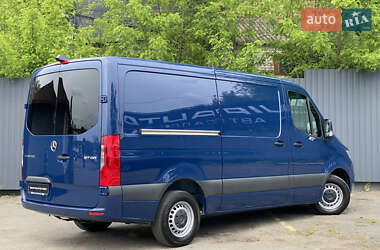 Грузовой фургон Mercedes-Benz Sprinter 2021 в 