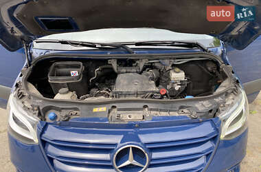 Грузовой фургон Mercedes-Benz Sprinter 2021 в 