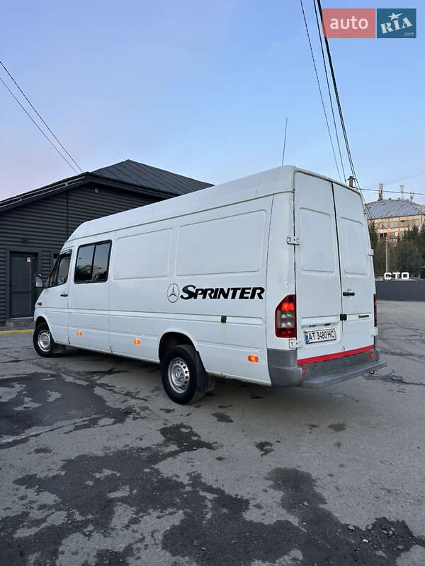 Mercedes-Benz Sprinter 2005