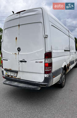 Грузовой фургон Mercedes-Benz Sprinter 2011 в 