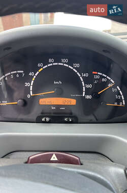 Вантажопасажирський фургон Mercedes-Benz Sprinter 2005 в 